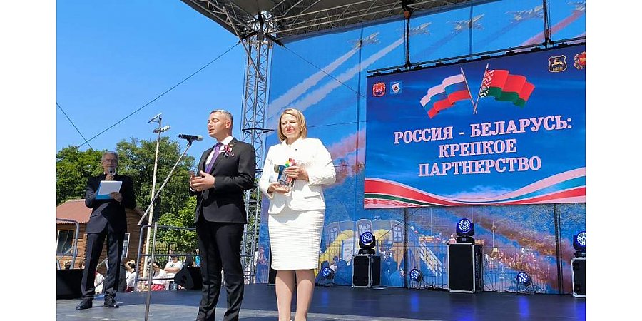 «У нас есть главный связующий символ – общая историческая память». Делегация Гродненщины поздравила жителей Калининградской области с Днем России