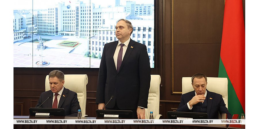 Головченко представил коллективу Аппарата Совмина и профильным министрам нового вице-премьера