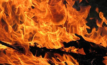 В Вороновском районе сгорело 100 тонн соломы