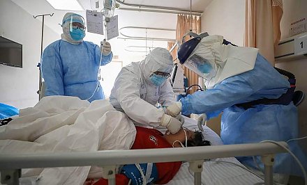 Число жертв коронавируса в Китае возросло до 2663