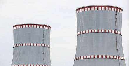 Владимир Путин: Россия готова и дальше развивать проект по строительству Белорусской атомной электростанции, даже "в ущерб себе"