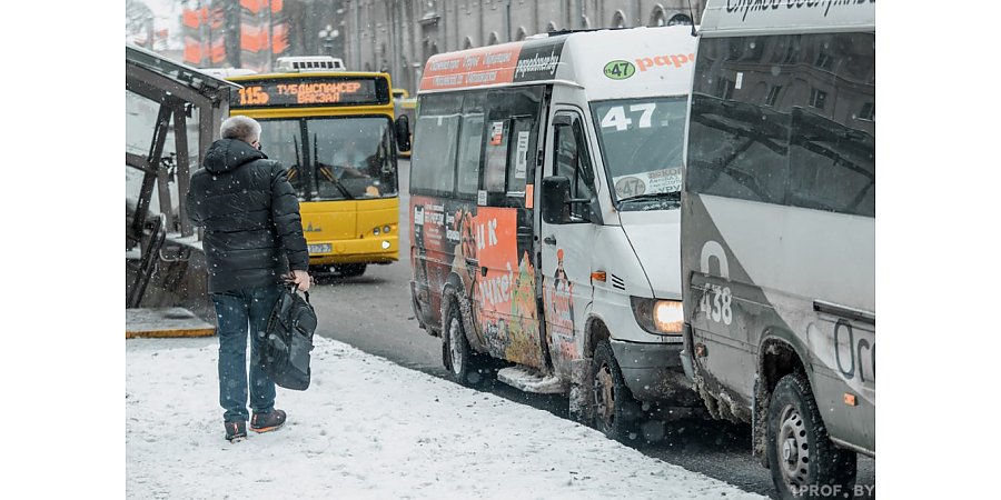 Белорусам могут разрешить ездить в маршрутках стоя