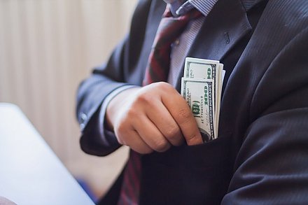 КГК за год выявил около 160 коррупционных преступлений