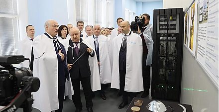 Как в Беларуси развивается микроэлектроника и почему Александр Лукашенко ставит на собственное производство