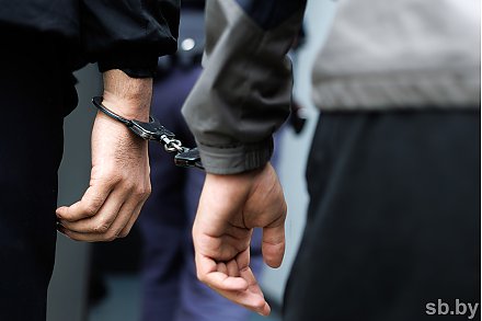 МВД: у курьеров телефонных аферистов за сутки изъято свыше  65 тысяч