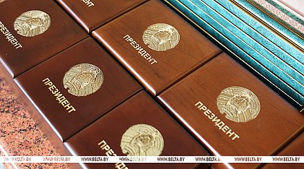 За профессионализм, талант и преданность делу. Турчин вручил госнаграды представителям различных сфер