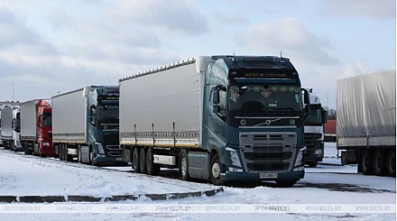 ГПК: въезда в Литву и Польшу на границе ожидают 345 фур