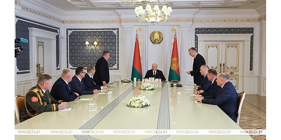 Руководство министерств, Администрации Президента и местная вертикаль. Подробности кадрового дня у Александра Лукашенко