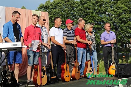 На Новогрудчине проходит региональный фестиваль-конкурс бардовской песни памяти Владимира Высоцкого «Музыка сердец»