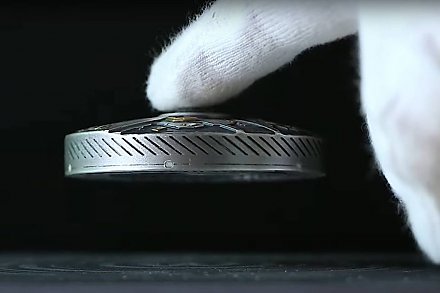 Выпущена первая в мире летающая монета