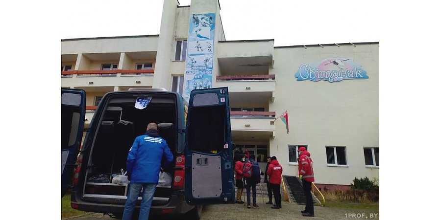 Гуманитарную помощь от ФПБ получили беженцы в логистическом центре и в «Свитанке»