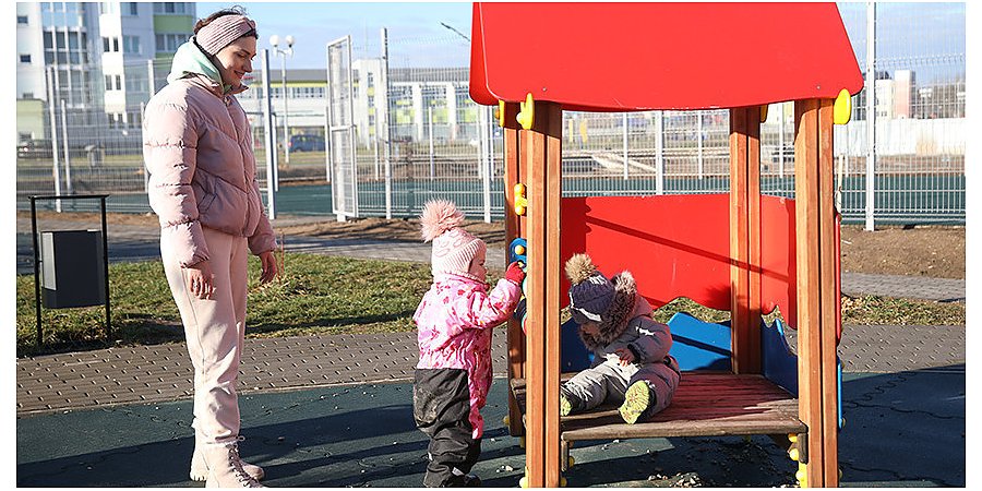 В каких случаях родители в Беларуси могут получить дополнительный выходной, пояснили в Минтруда