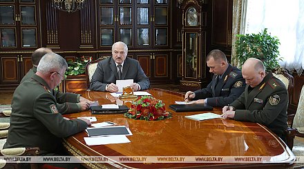 Александр Лукашенко назвал ситуацию с мигрантами на границе гуманитарной катастрофой