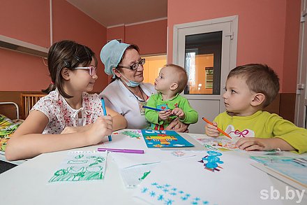 Проект «Няня вместо мамы» работает в Гродненской области