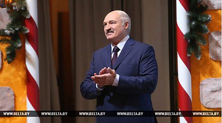Лукашенко: Рождество Христово неизменно свидетельствует о торжестве милосердия и доброты