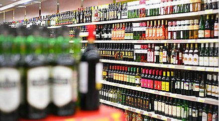 Законопроект о запрете продажи алкоголя ночью и на АЗС будет внесен в правительство до 1 ноября