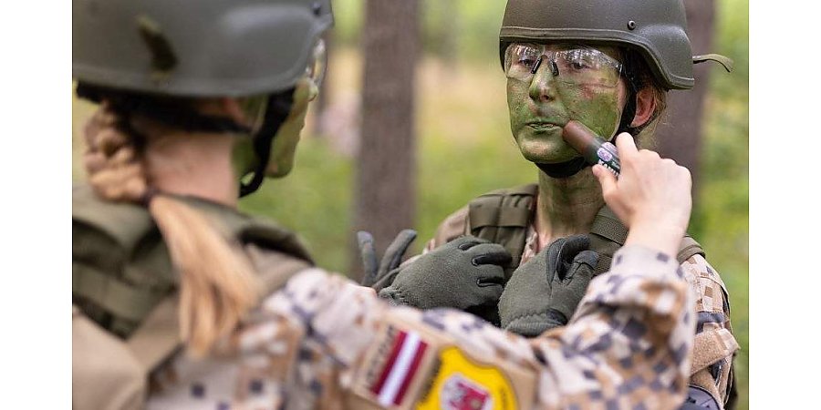 Гитлерюгенд на новый лад? Украинские неонацисты учат латвийскую молодежь «патриотизму»