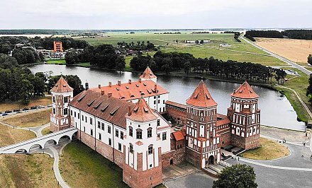 «Музыкальные вечера в Мирском замке» возвращаются на афиши и на ОНТ