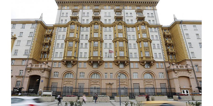 Россия высылает 10 сотрудников посольства США в Москве