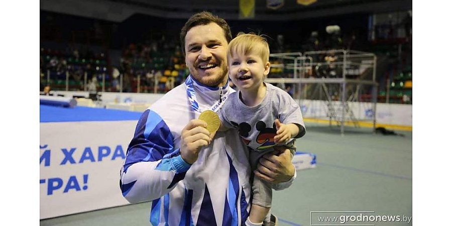 Соревнования по тяжелой атлетике II Игр стран СНГ: самые яркие моменты