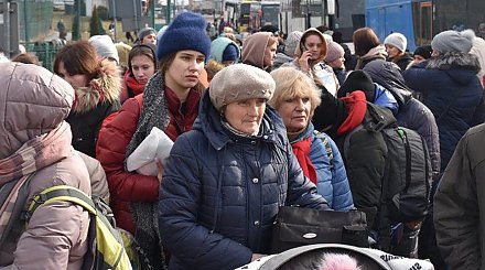 ООН: более 3,8 млн украинских беженцев прибыли в соседние страны