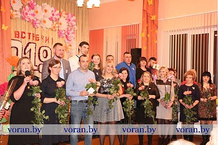Беняконская школа тепло встретила своих выпускников