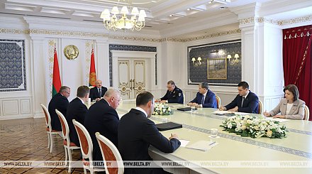 Александр Лукашенко собрал совещание о готовности системы образования к новому учебному году