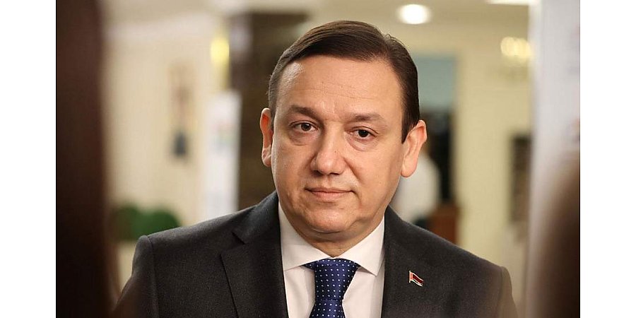 Владимир Перцов поздравил сотрудников сферы информации и связи с профессиональными праздниками