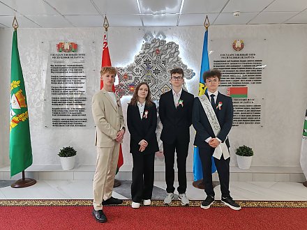 Выпускники школ Вороновского района принимают участие в республиканском «Последнем звонке»