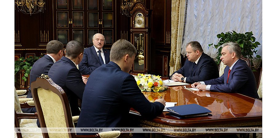 Александр Лукашенко: ПВТ должен работать прежде всего на Беларусь
