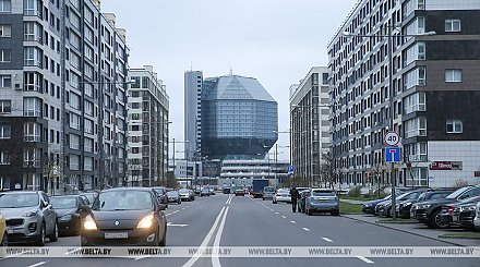 "...Ухань трымайся..." - Национальная библиотека запустила бегущую строку в поддержку КНР