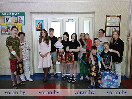В больницу — с подарками. В День защиты детей в педиатрическом отделении райбольницы прошла акция