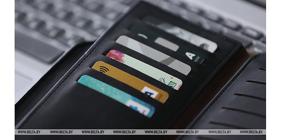 В Турции прошла акция протеста против прекращения использования системы "Мир"