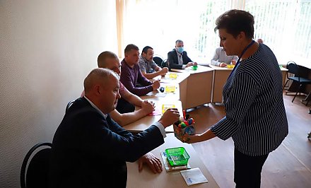 Отцовский mainstream-портфель и совместные игры с ребенком. В Гродно стартовала областная школа успешных отцов