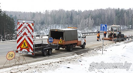 Панно-регулировщик. Шесть технических средств организации дорожного движения появятся на важнейших автомагистралях Гродненщины