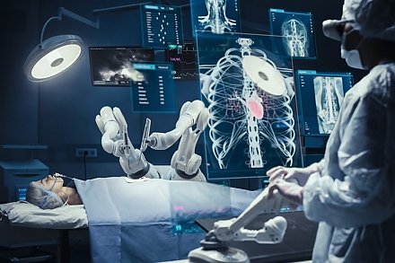 Китайский робот дистанционно провел операцию на человеке