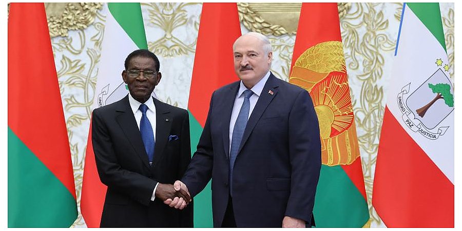 Реновация в свиноводстве, открытые сердца для Африки, планы с Узбекистаном и первая красавица. Итоги недели Президента