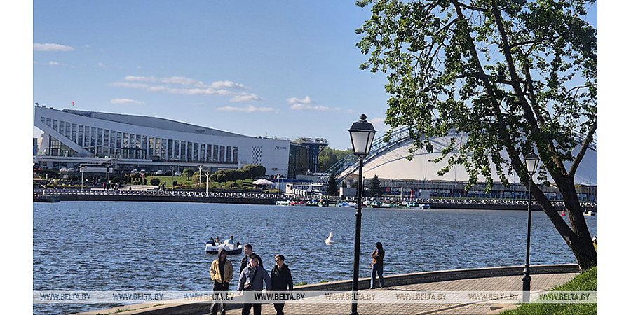 В мае белорусов ждут три выходных подряд. Как будем работать и отдыхать, рассказали в Минтруда