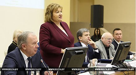 Рейтинги доверия национальным СМИ сохраняются в Беларуси - Ананич