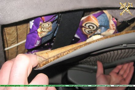 Кофе с ароматом бензина – белорус пытался переместить через границу 60 пачек в топливном баке