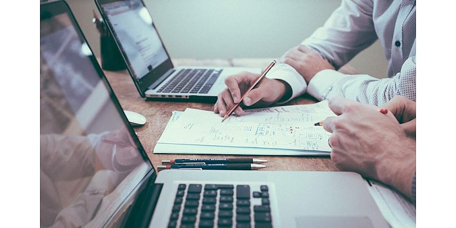 Перечень административных процедур будет сокращен и переведен на единую электронную площадку