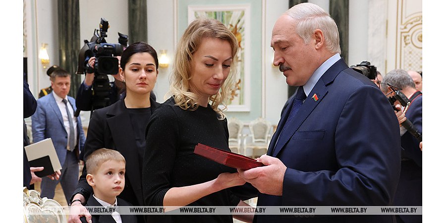 Александр Лукашенко о погибших героях: прожив очень короткую жизнь, оставили ярчайший след в истории Беларуси