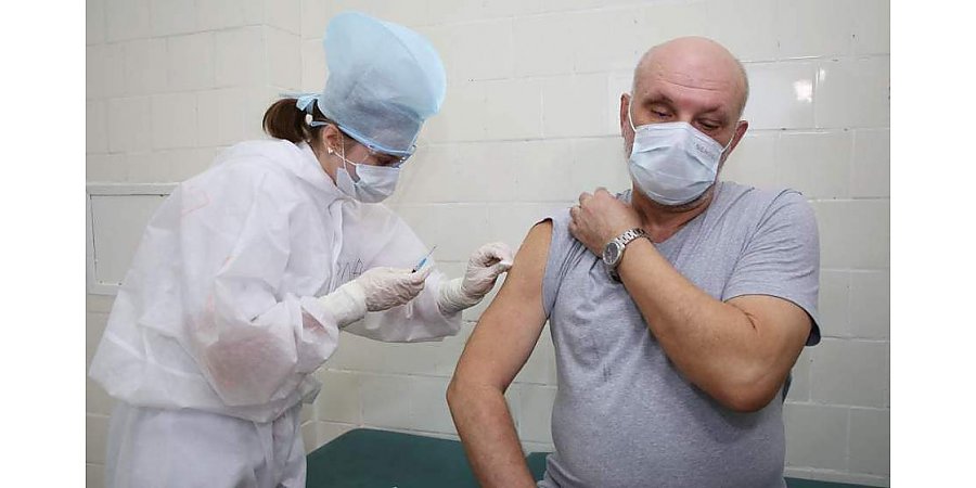 Россия передала Беларуси новую вакцину от коронавируса "Эпиваккорона"