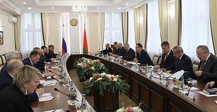 Строительство, промкооперация и АПК. Роман Головченко о приоритетах сотрудничества с Калужской областью