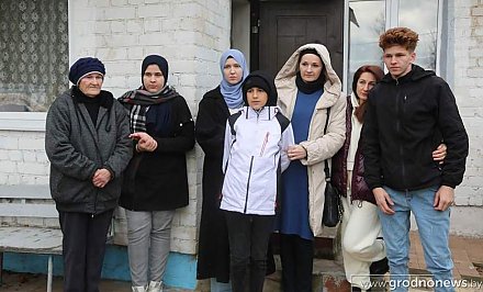 «Нас поддерживали и обещали, что обязательно спасут». История Елены Шаад, которая с пятью детьми смогла вернуться в Беларусь из сектора Газа