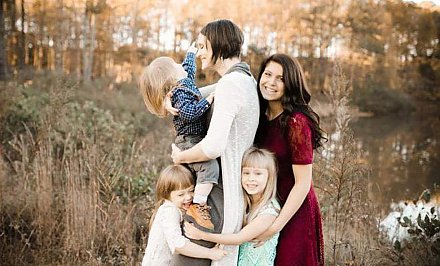 Пенсионные бонусы для многодетных мам: какие льготы положены женщинам с четырьмя и более детьми?