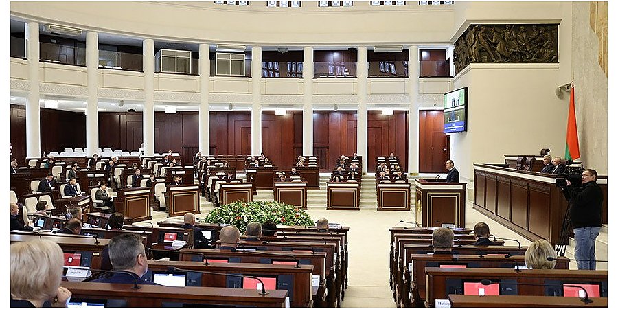 Депутаты приняли в первом чтении законопроект по вопросам борьбы с коррупцией