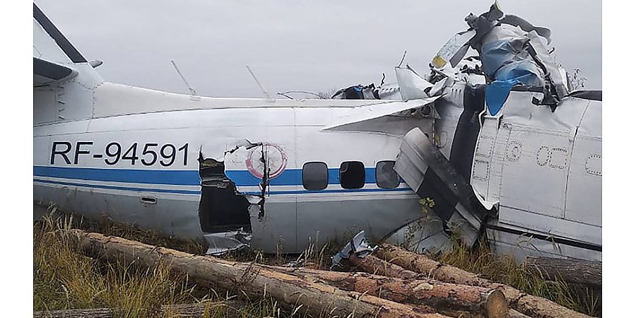 Минздрав России сообщил о 16 погибших при жесткой посадке самолета в Татарстане