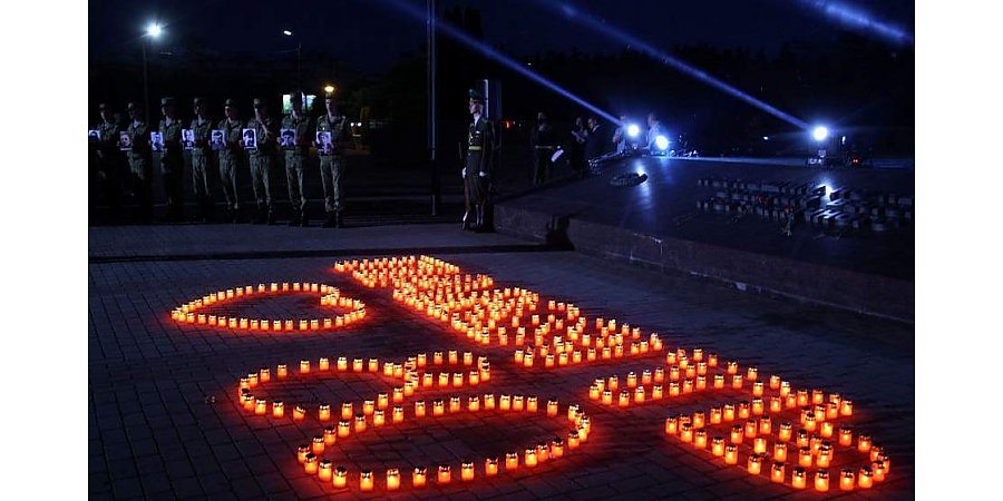 Мирный рассвет. В Гродно завершилась патриотическая эстафета передачи Вечного огня «80 лет скорби и памяти»