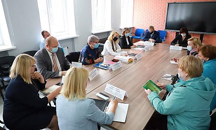 В Гродно провели Единый день приема предпринимателей. С какими вопросами обращались к специалистам гродненцы?